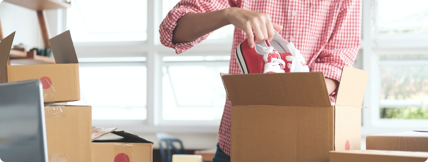 How to Sell Goods and Services Online Business